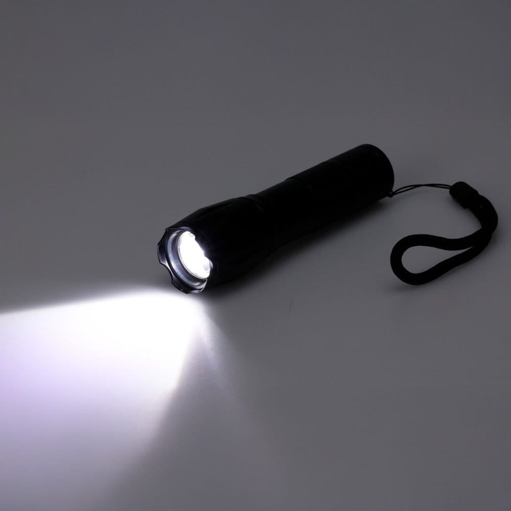 LINTERNA LED ALUMINIO 12,5 cm, CON ZOOM, 3 x AAA (NO INCLUIDAS), NEGRA, 125 x 30 x 30 mm